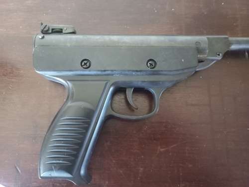 A VERY NICE AIR PELLET GUN