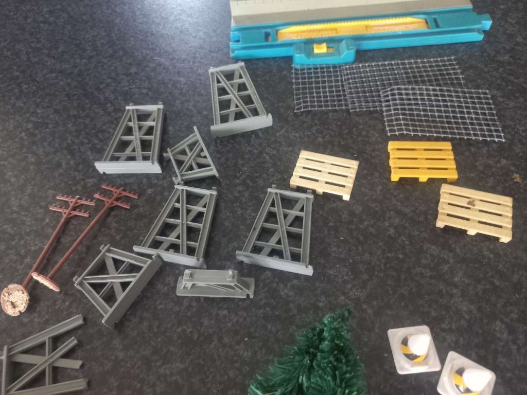 jkob lot little train houses