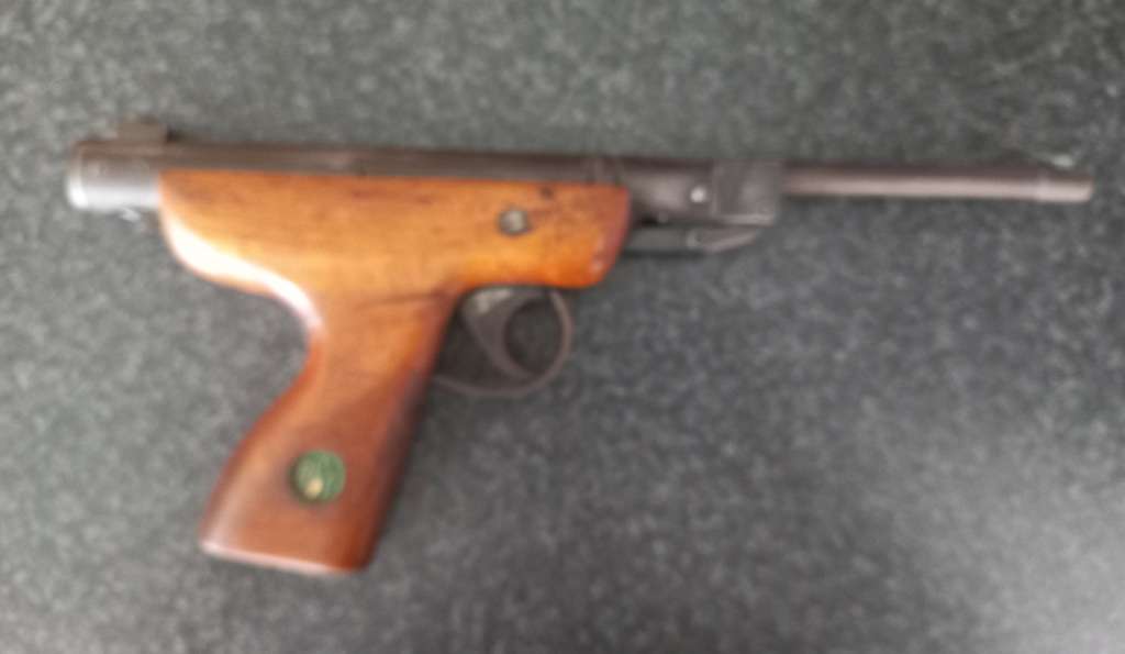 VINTAGE BSF  S20 GERMAN AIR PISTOL