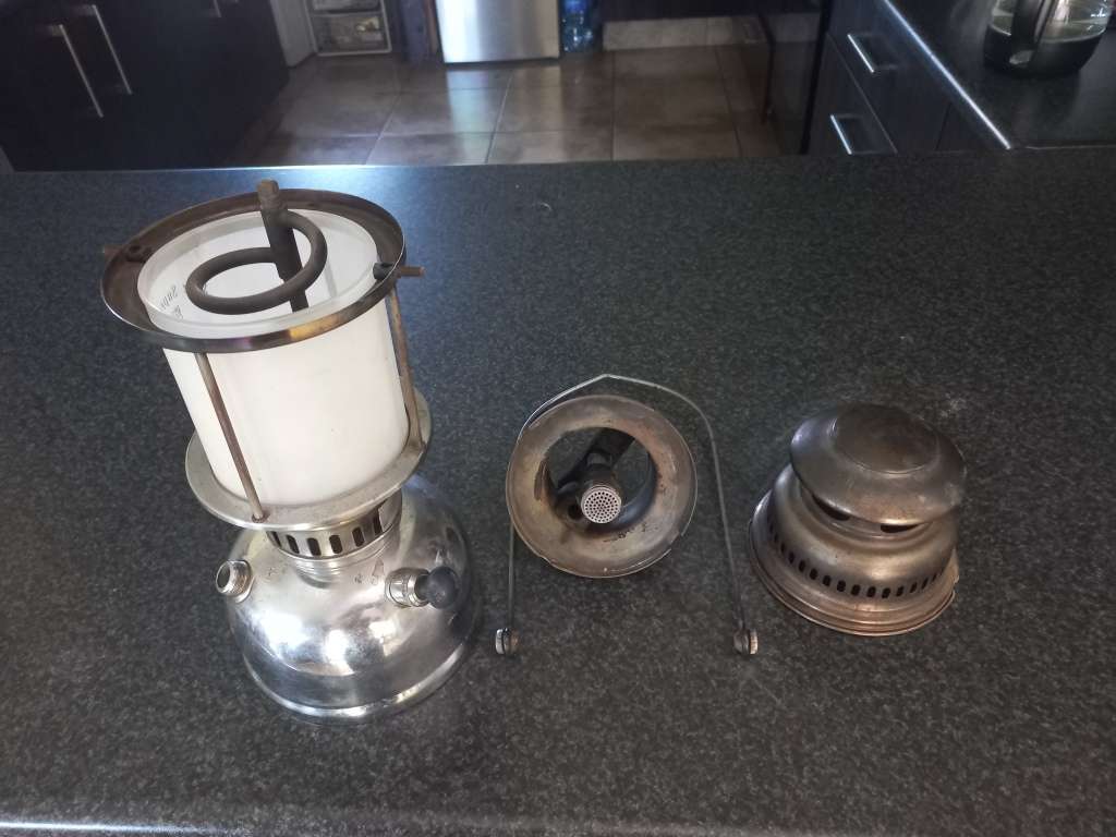 STANLEY PRIMUS LAMP - MADE IN HONG KONG