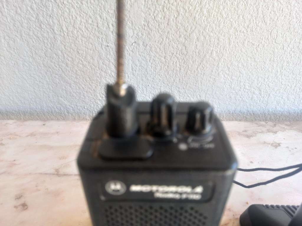 MOTOROLA 2 WAY RADIOS P110 - MODEL HTN9804A
