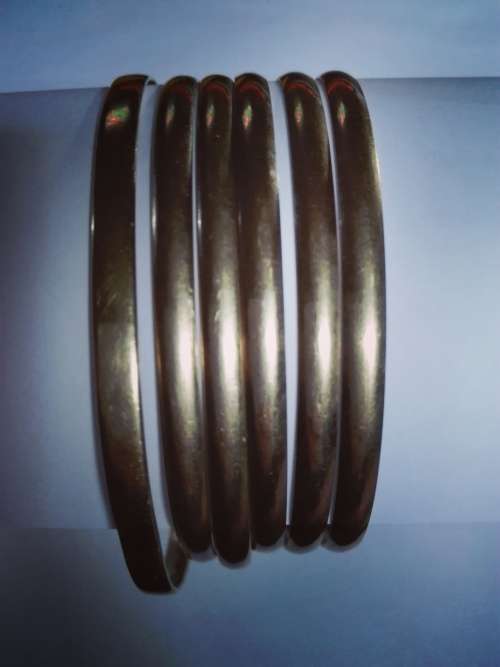 9ct Gold Bangles x 6, excluding shipping