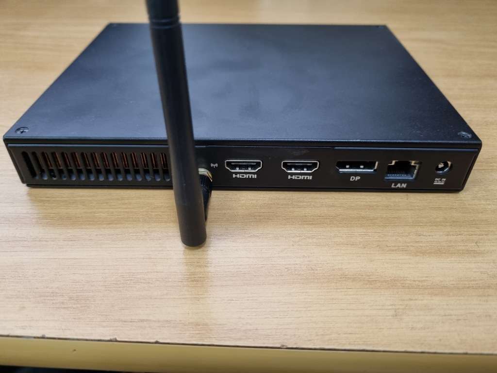 Giada D611 i5, 1TB NVMe, 4GB DDR4, Win 11 Pro Mini PC