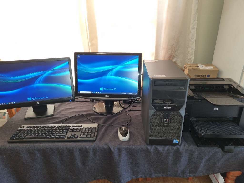 Fujitsu Intel® Core i5, 8GB RAM, 1TB, 2 Monitors, Printer