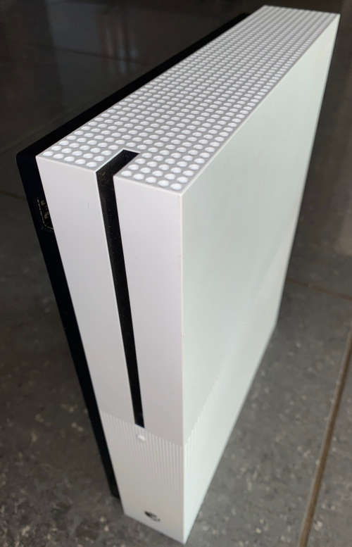 Xbox One 1TB With Two Controllers and Five Games - Like New