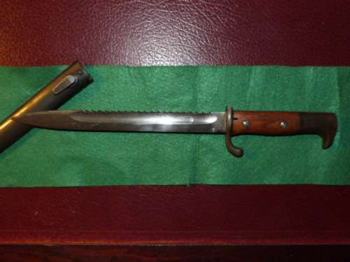 WW1 German Saw back Bayonet by F. Horster Solingen