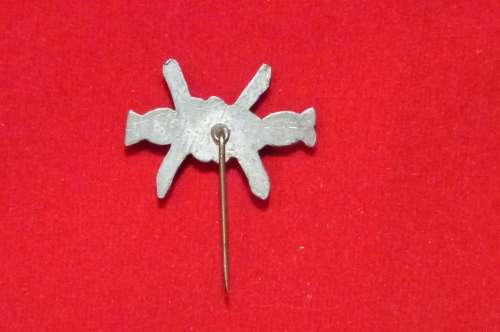 WW2 Koffiefontein POW inmates barbwire pin (original)