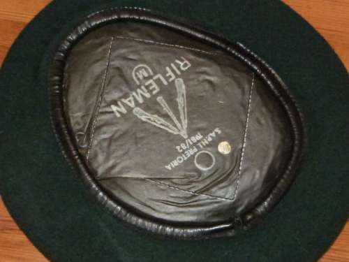 SADF Infantery Belt, Beret, Bokkop and balkie