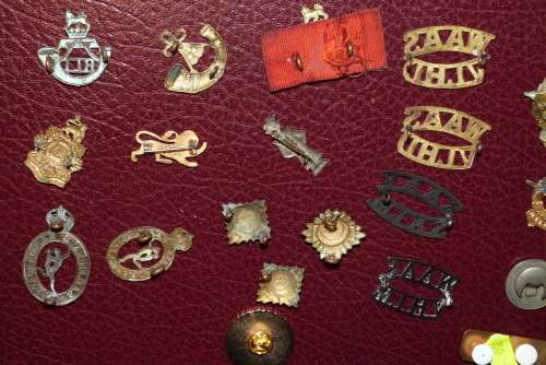 WW2 and army Badge lot