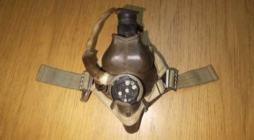 WW2 British RAF H-type Oxygen mask, dated 1945