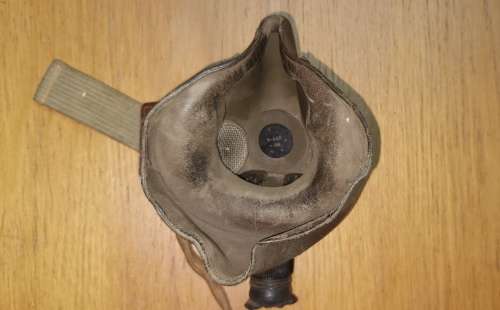 WW2 British RAF H-type Oxygen mask, dated 1945