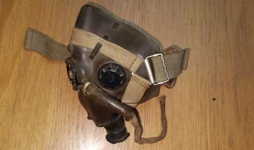WW2 British RAF H-type Oxygen mask, dated 1945