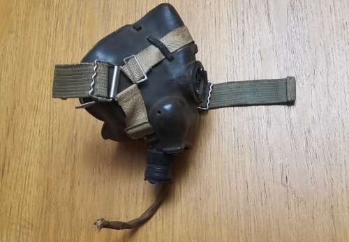 WW2 British RAF H-type Oxygen mask, dated 1945
