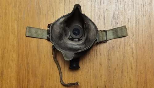 WW2 British RAF H-type Oxygen mask, dated 1945