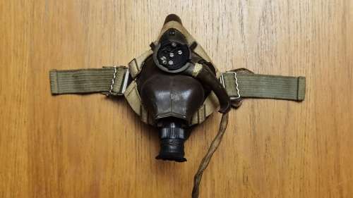 WW2 British RAF H-type Oxygen mask, dated 1945