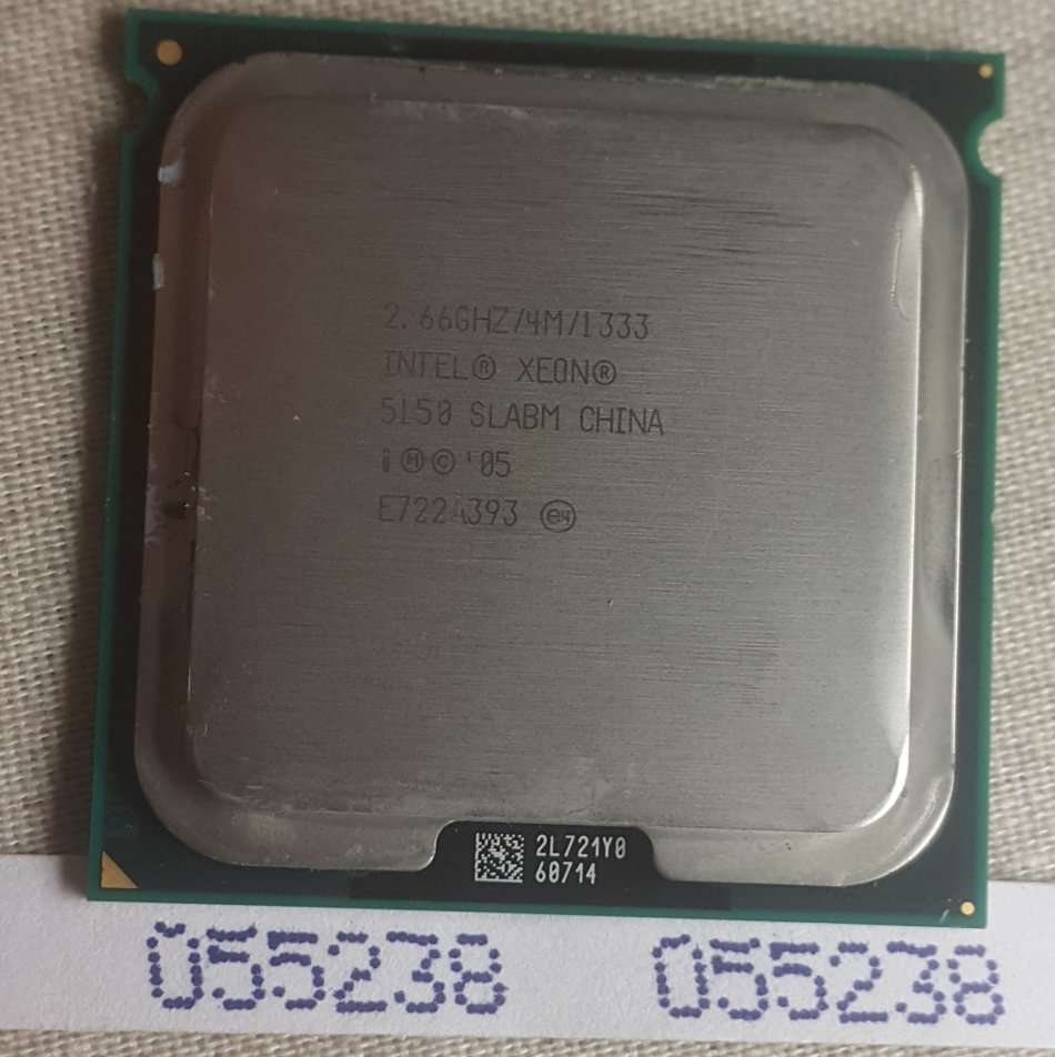 Intel Xeon 5150 2.66GHz - LGA771 - 64 Bit - 4M (x6)
