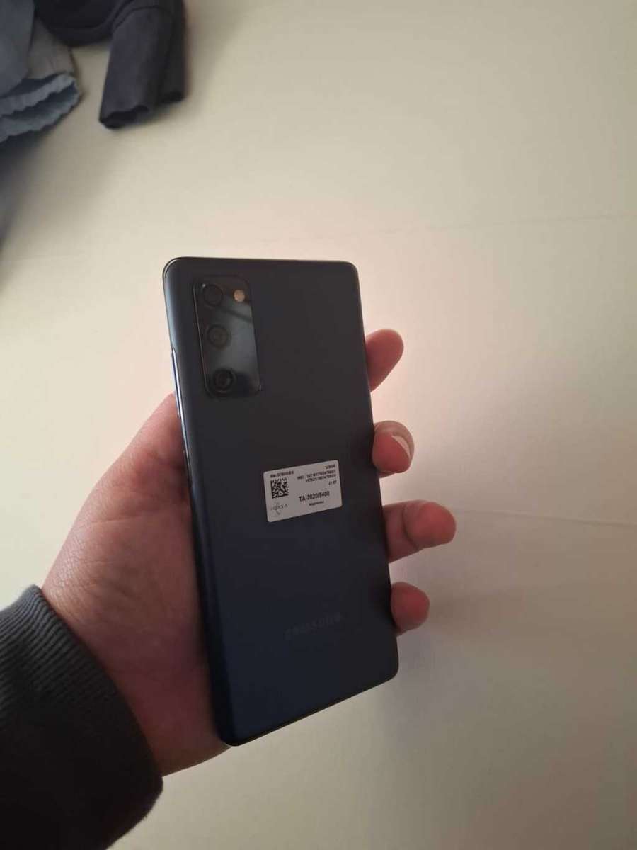 Samsung S20 FE 128GB 6GB RAM - EXCELLENT CONDITION