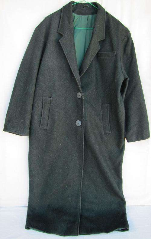 Ladies Olive Green Stylish Wool Full Jacket, warm, lined and comfortable, Size 40
