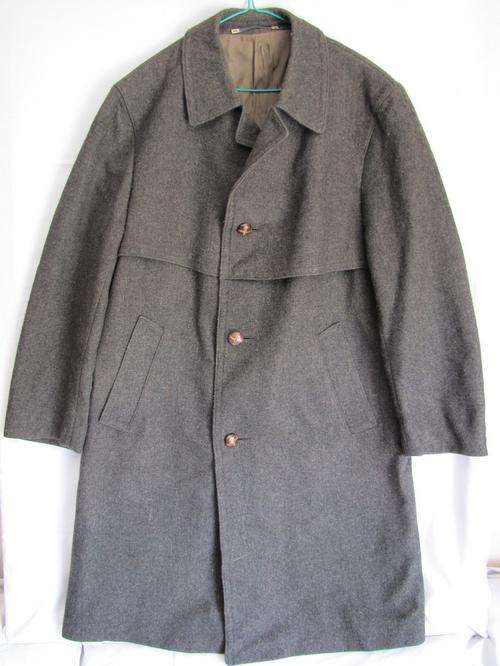 Mens Olive Green Wool 1/2 Jacket, warm, lined and comfortable, Size 36