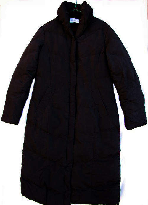Ladies Black Padded, Extremely Warm, Lined and Water Resistant 3/4  Coat, Size 36