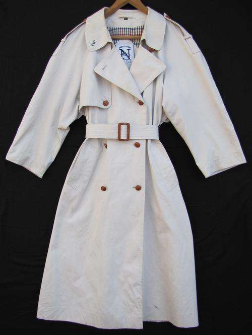 Ladies Winter Cream 3/4 Coat, Lined, Warm, Water Resistant and Comfortable, Size 40