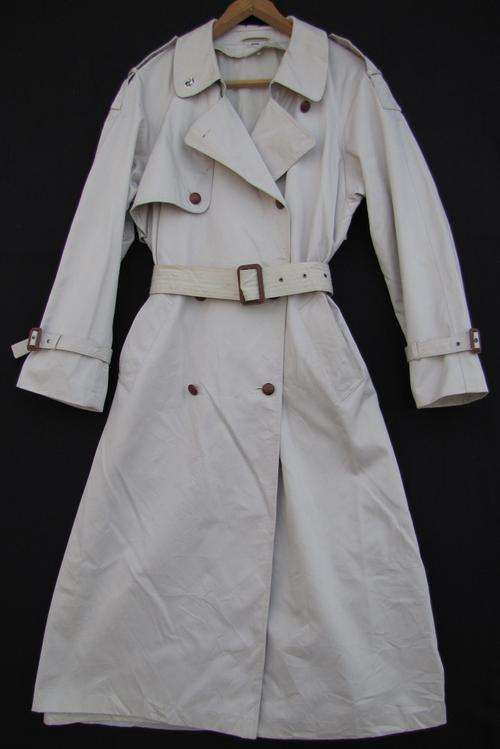Ladies Light Biege Double Breasted 3/4 Coat, Lined, Warm, Water Resistant and Comfortable, Size 38