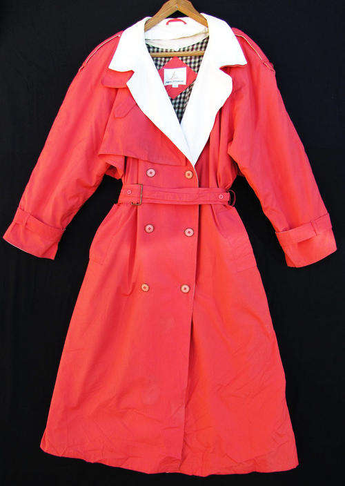 Ladies Beautiful Winter Peach 3/4 Coat, Very Warm, Water Resistant and Comfortable, Size 38
