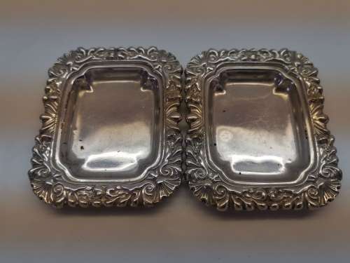 A FINE PAIR OF SILVERPLATE BON BON DISHES