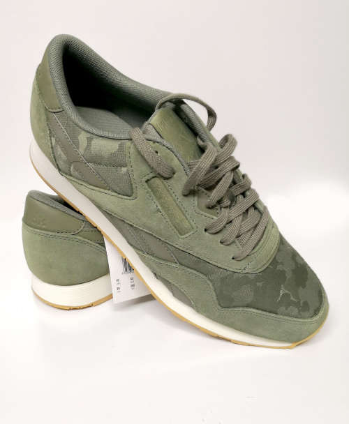 BRAND NEW Reebok CL Nylon SG - SIZE 9UK