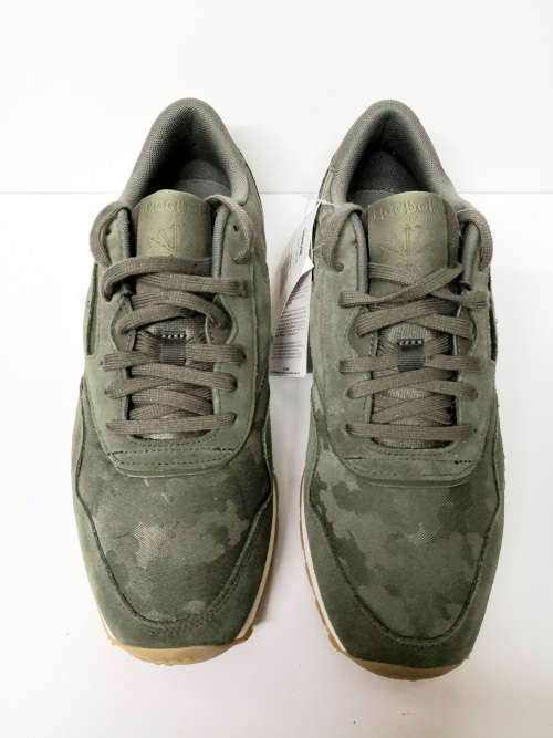 BRAND NEW Reebok CL Nylon SG - SIZE 9UK