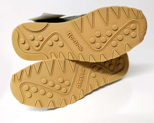 BRAND NEW Reebok CL Nylon SG - SIZE 9UK