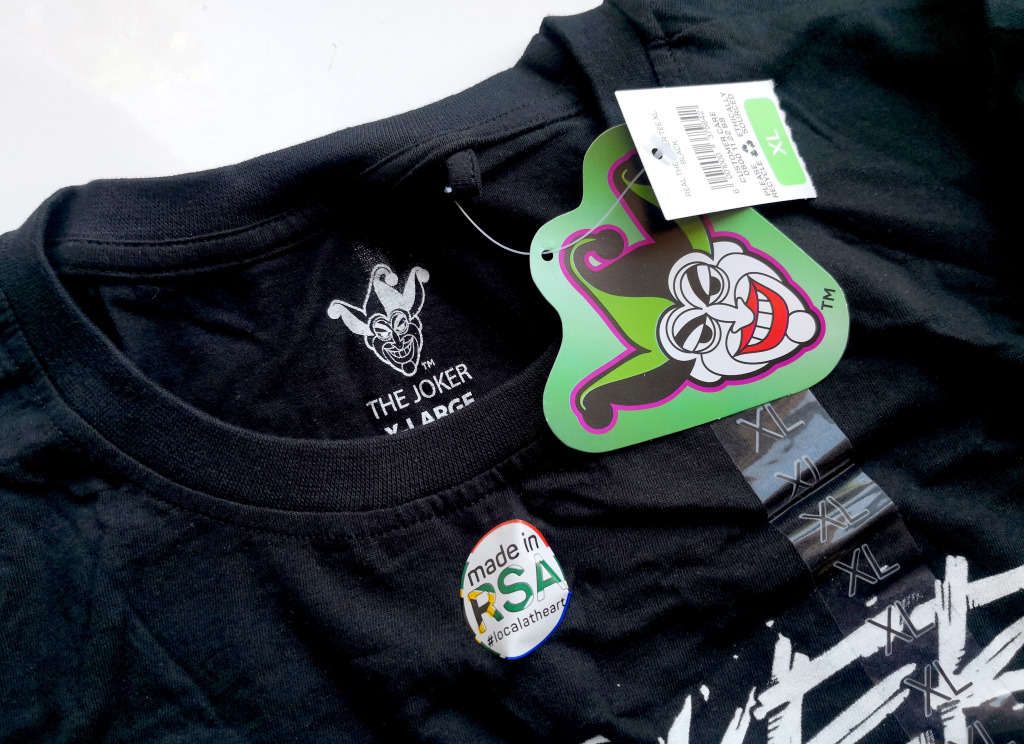 BRAND NEW Men`s THE JOKER Licensed T-Shirt - XL