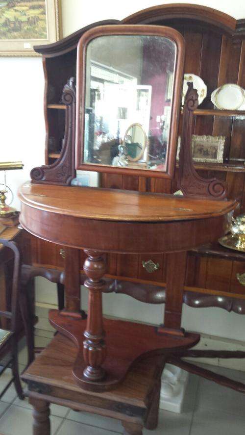 Victorian Mahogany duchess dressing table with mirror