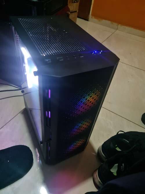 Mid level Case. I7-8700k/8GB+8GB DDR4 2666 RAM/250GB nvme ssd/Graphics card 610 1GB/win 11 pro