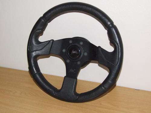 Luisi sport steering wheel