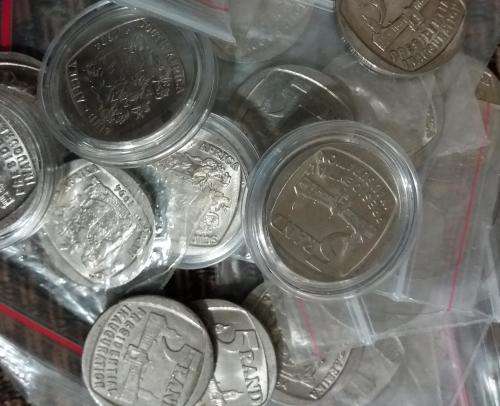 25 1994 R5 INAUGURATION COINS IN VARIOUS GRADES!!! ONE BID FOR ALL!!!