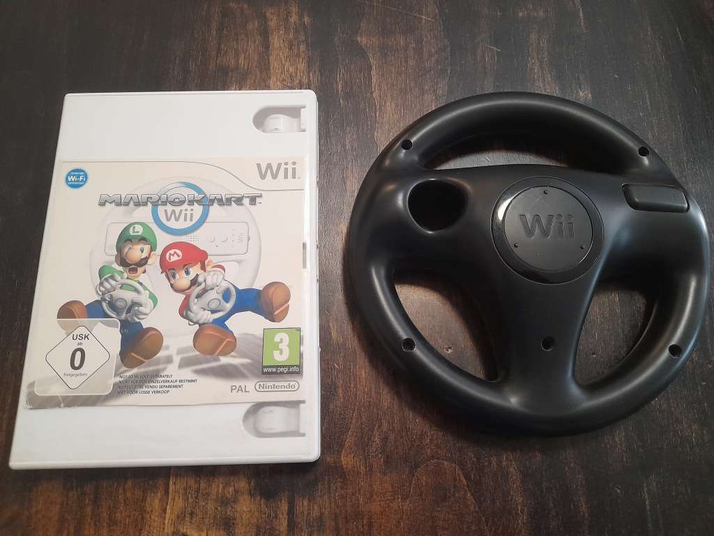Mario Kart Wii with Steering wheel WII NINTENDO GAME