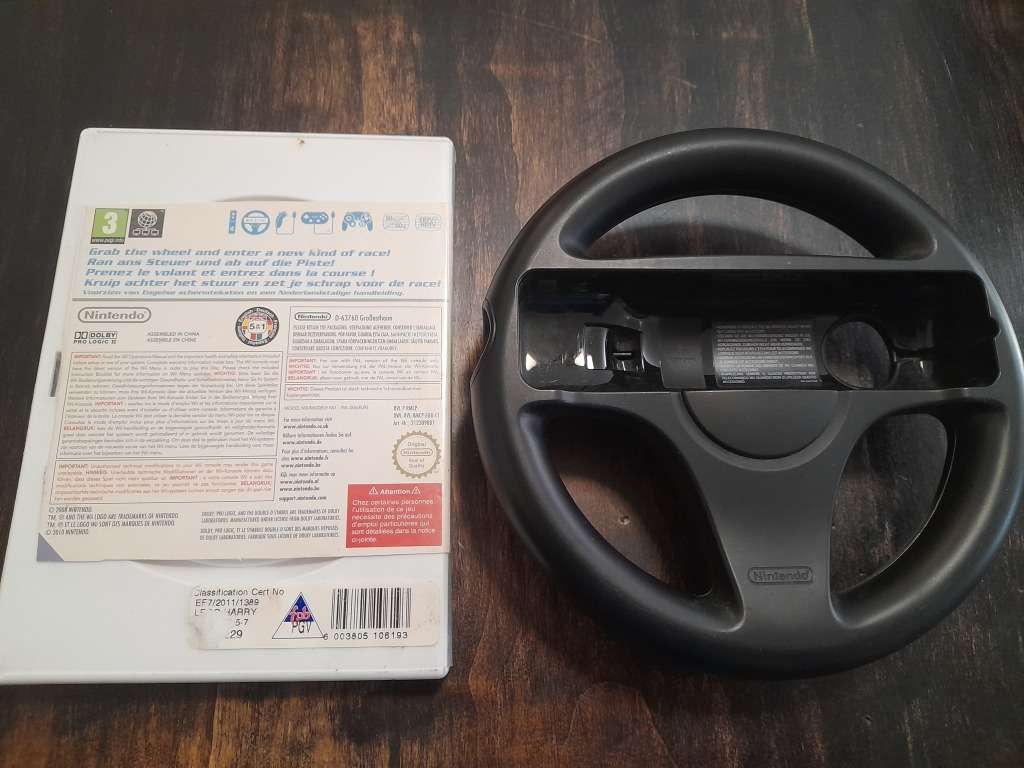 Mario Kart Wii with Steering wheel WII NINTENDO GAME