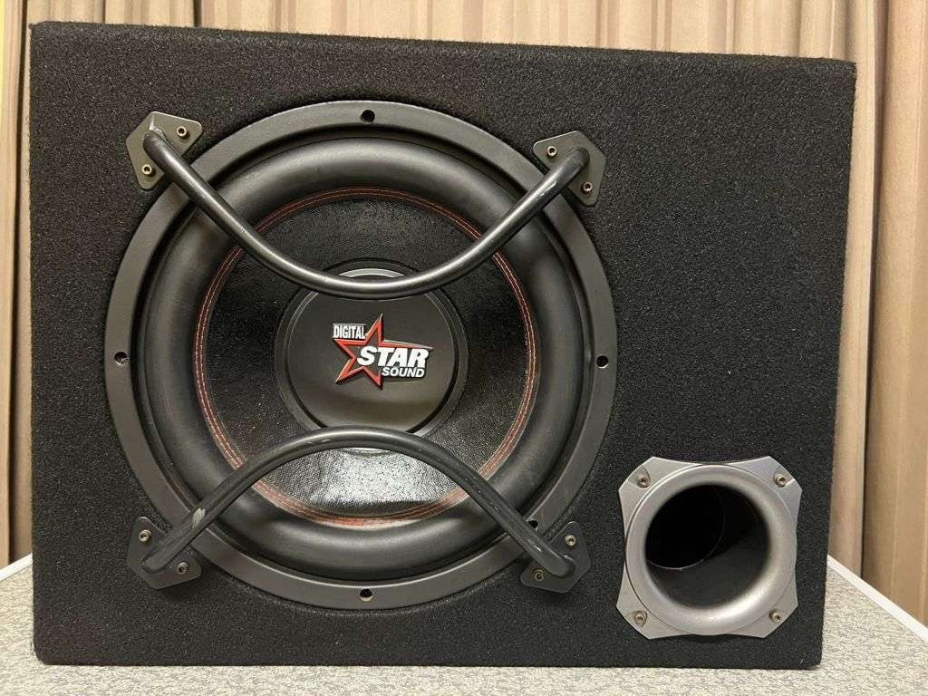 Star Sound SSW-B12-2800 subwoofer with box
