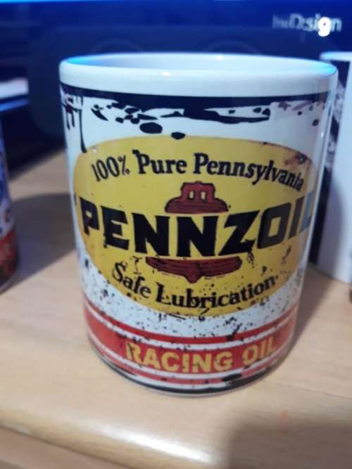 Vintage oil can mugs