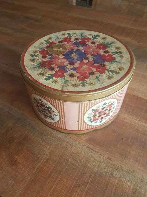 Old Vintage Baker's Tins