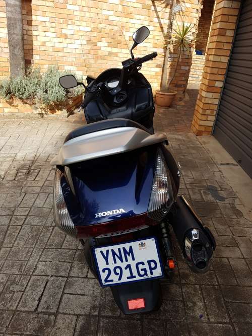2009 Honda Silverwing 600 Touring Scooter