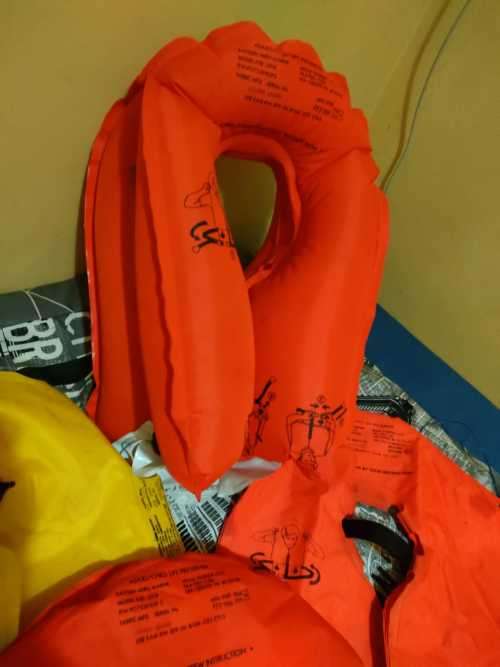 2 X NEW AIRLINE LIFE JACKETS SELF INFLATABLE
