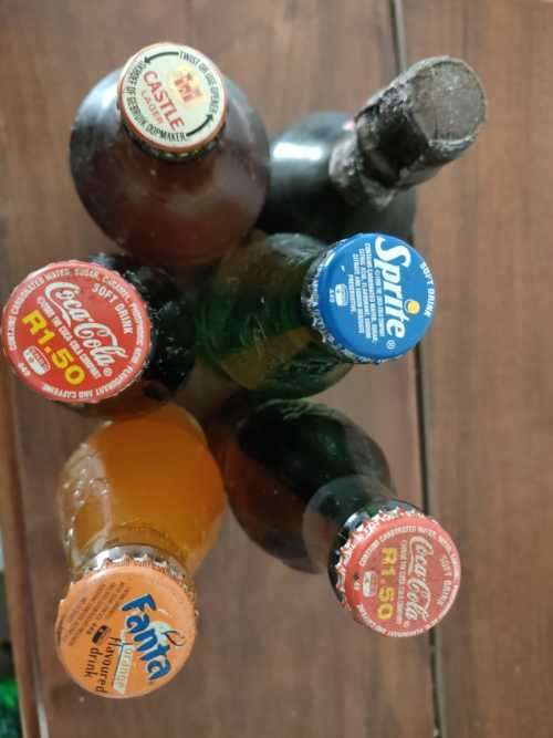 Vintage Moët & Chandon | Castle | 2 x Coke | Sprite | Fanta **** FULL AND EXTREMELY RARE ****