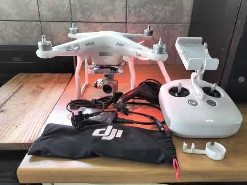 *** DJI Phantom 3 Advanced + Remote Controller + 2 x Batteries + Home and Car Chargers ***