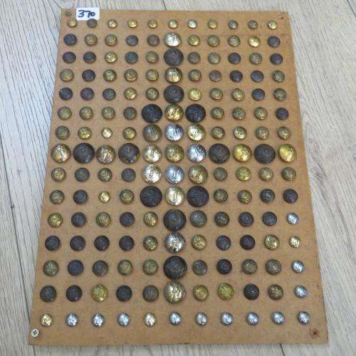 Collection of 165 South African Military Uniform Buttons (Some are extremly RARE)