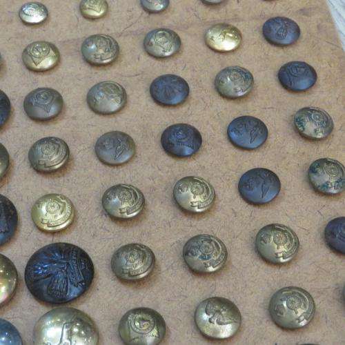 Collection of 165 South African Military Uniform Buttons (Some are extremly RARE)