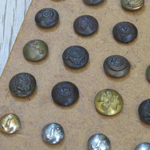 Collection of 165 South African Military Uniform Buttons (Some are extremly RARE)