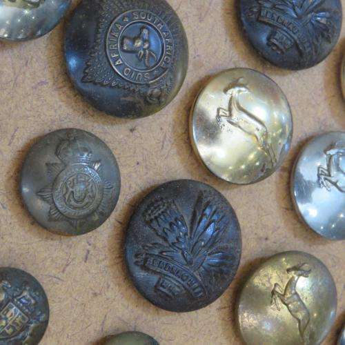Collection of 165 South African Military Uniform Buttons (Some are extremly RARE)