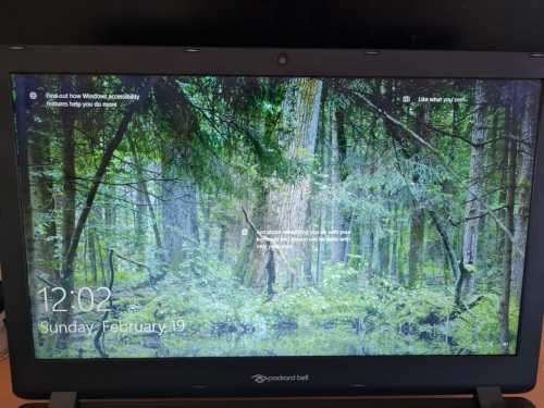 *** AMAZING AS NEW *** Packard Bell